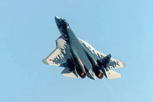 چرا جنگنده ها قادر به شلیک موشک به پشت سر خود نیستند؟